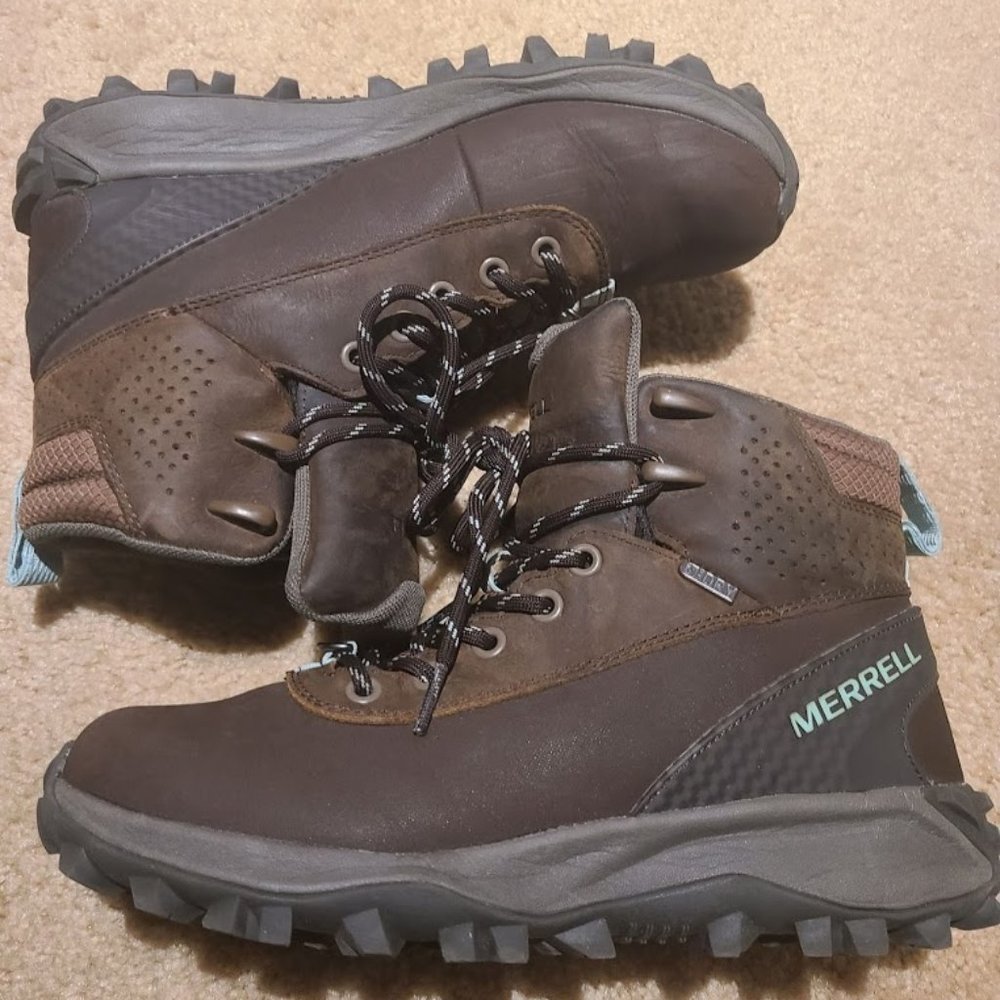 Merrell Womens 7.5 Waterproof Hiking Boots  J99914
